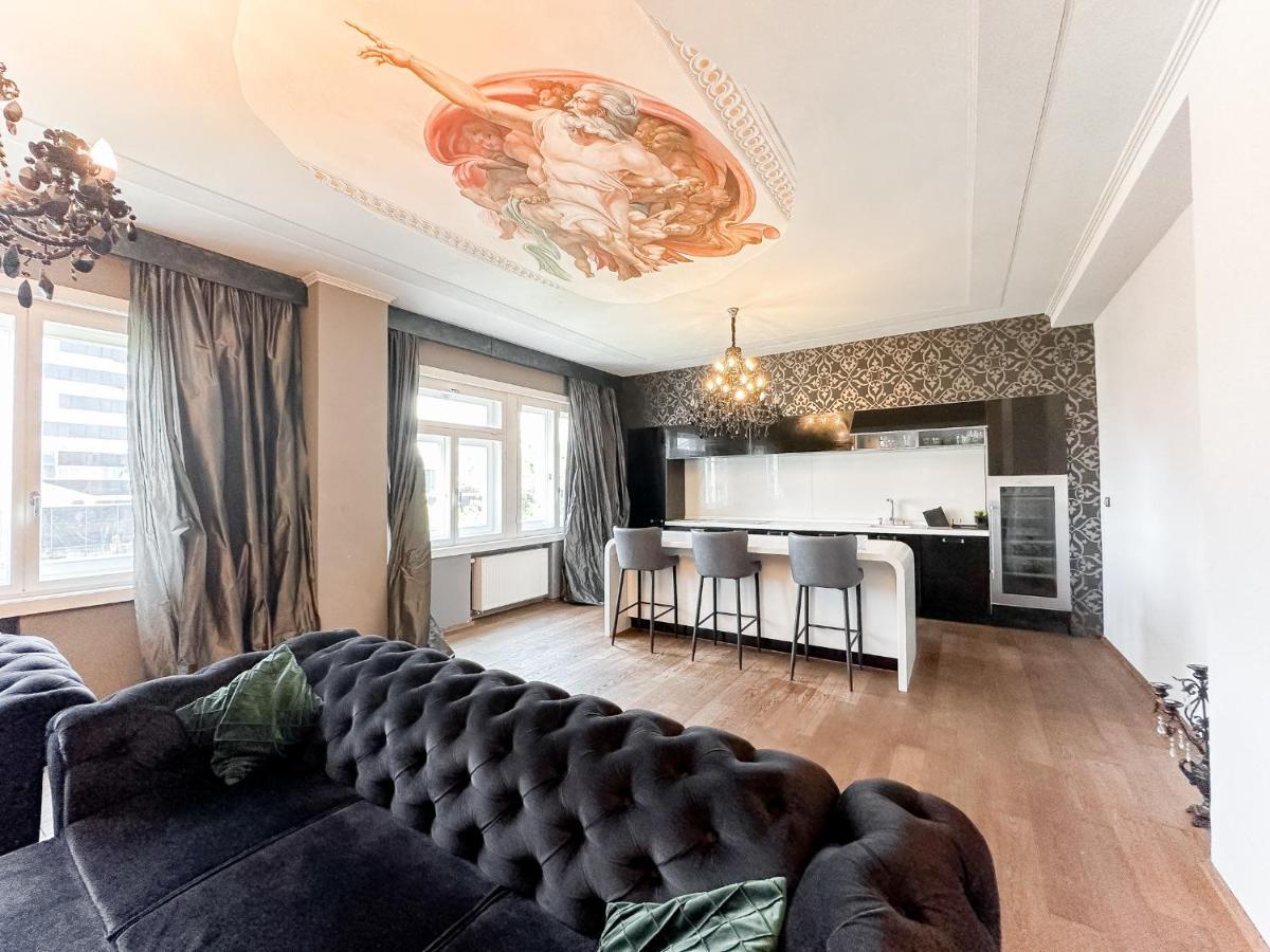Premium Apt Kosice Center 3 Room 150M2 Hlavna Ulica Exterior photo